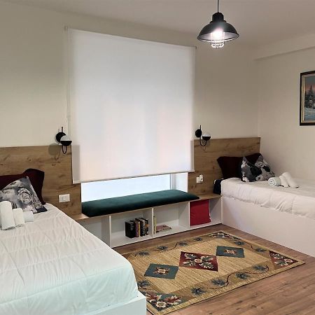 تيرانا Grand Park & Bllok Area Rooms المظهر الخارجي الصورة