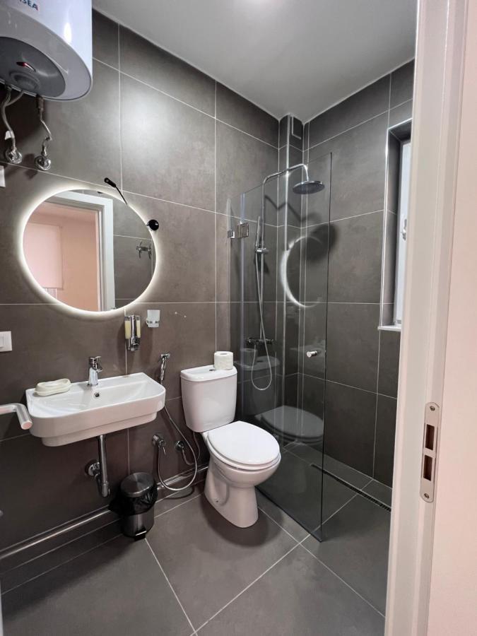 تيرانا Grand Park & Bllok Area Rooms المظهر الخارجي الصورة