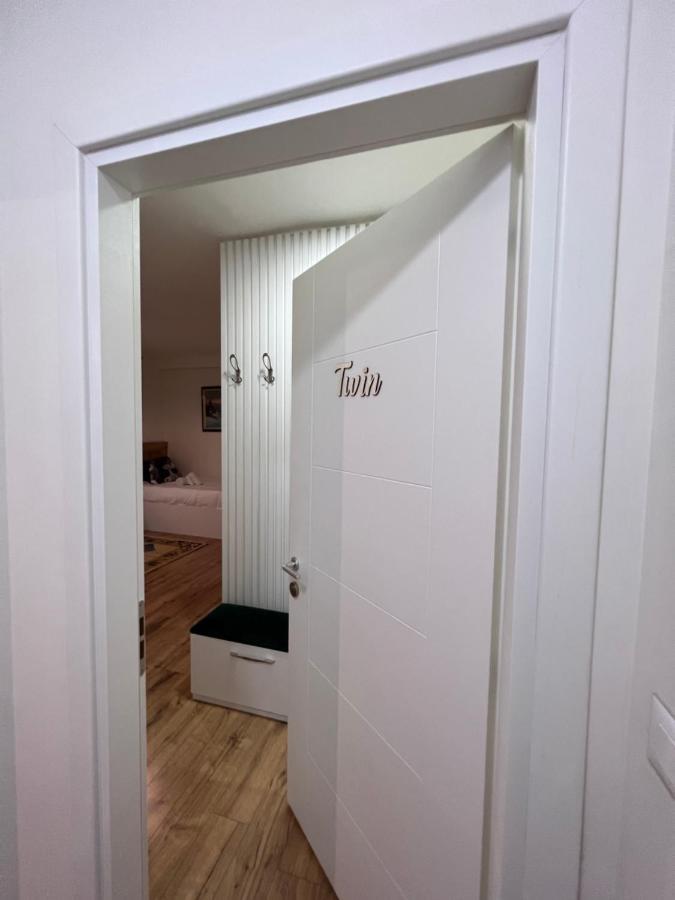 تيرانا Grand Park & Bllok Area Rooms المظهر الخارجي الصورة